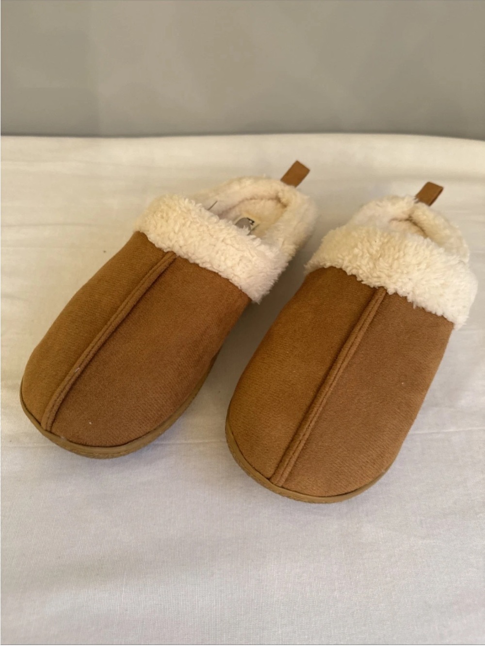 Cozy Faux-Suede Sherpa Lined Slip-On Slippers - Tan